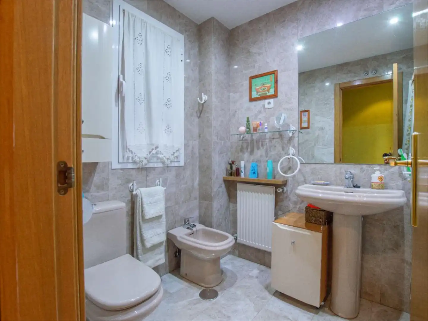 Bathroom of Flat for sale in Madrid  with Air Conditioner, Heating and Private garden