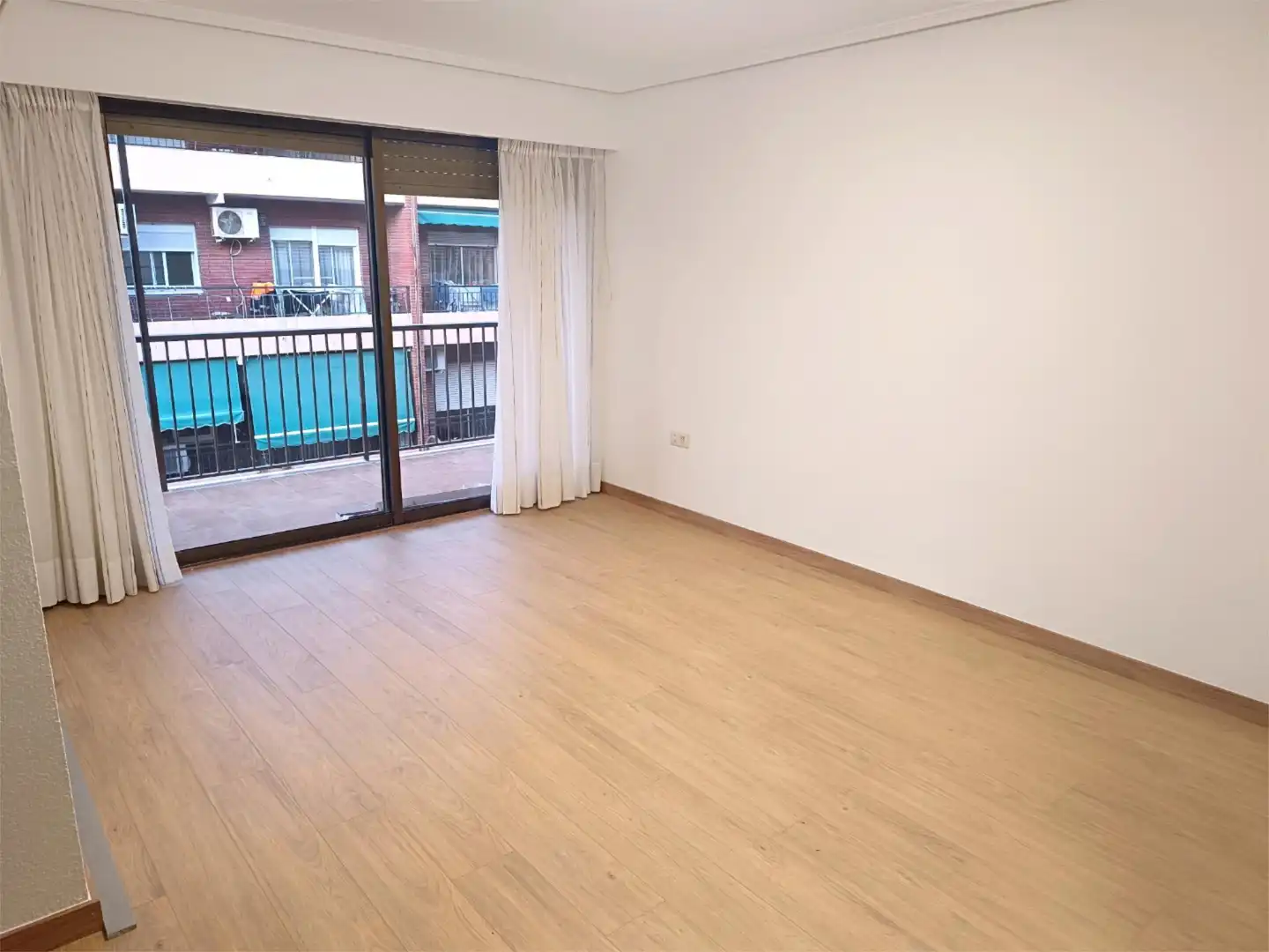 Pis de lloguer a Avinguda Sant Onofre, Quart de Poblet