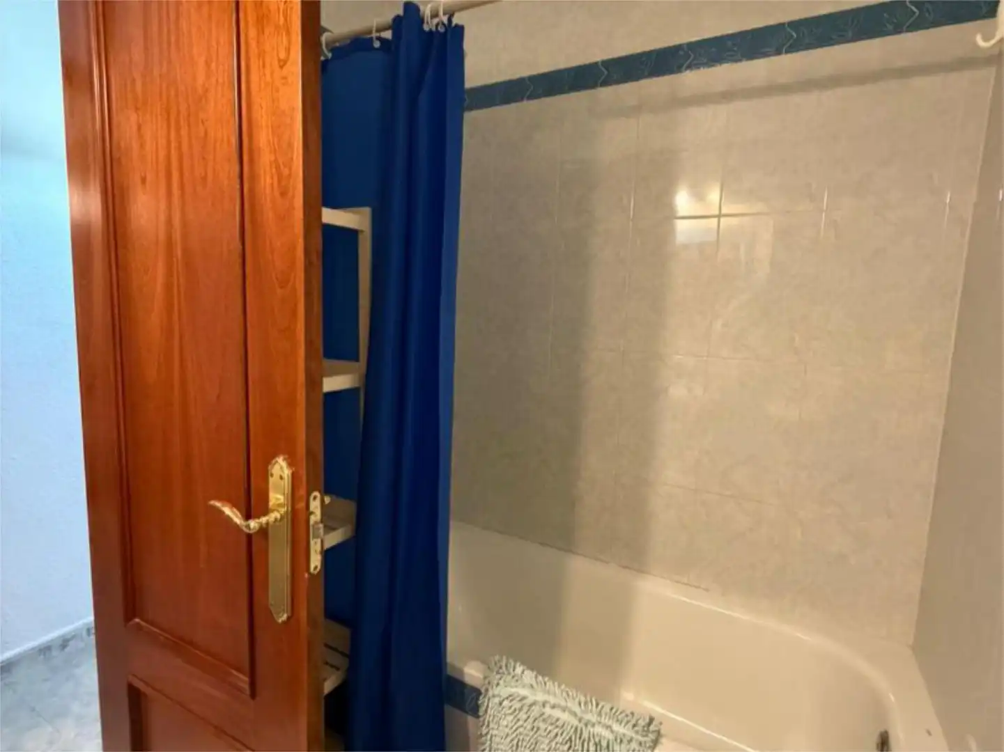 Casa o chalet de alquiler en Calle Constitución, 10, Aldeacentenera Baño de Casa o chalet de alquiler en Aldeacentenera con Amueblado