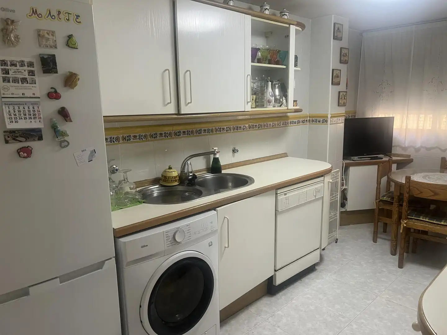 Cocina de Casa adosada de alquiler en Zaragoza con Calefacción, Jardín privado y Parquet