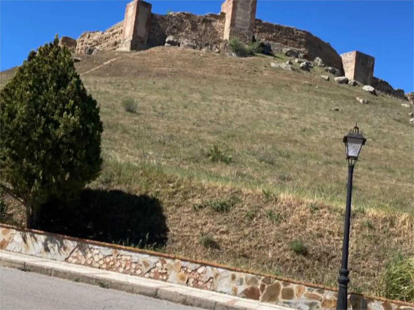 Casa adosada en venda en Montemolín amb Traster i Moblat