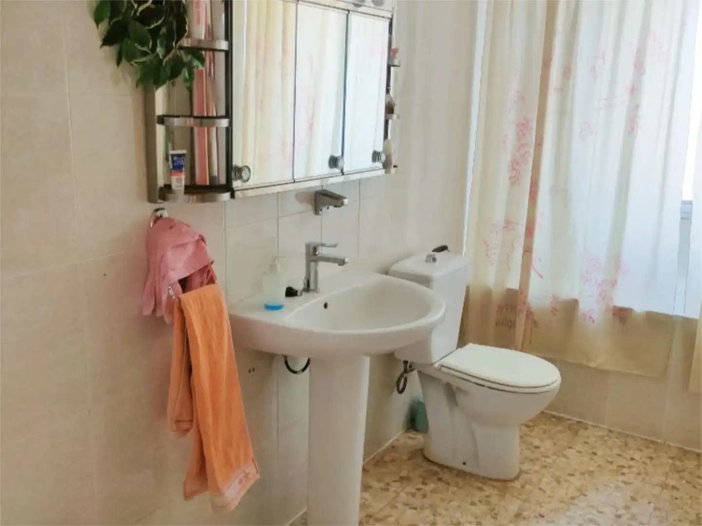 Casa o chalet en venta en Calle de la Piscina, 19, Pozuelo de Calatrava Baño de Casa o chalet en venta en Pozuelo de Calatrava con Piscina