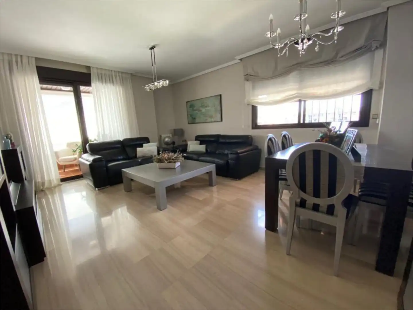 Sala d'estar de Pis de lloguer en  Córdoba Capital amb Aire condicionat, Terrassa i Piscina