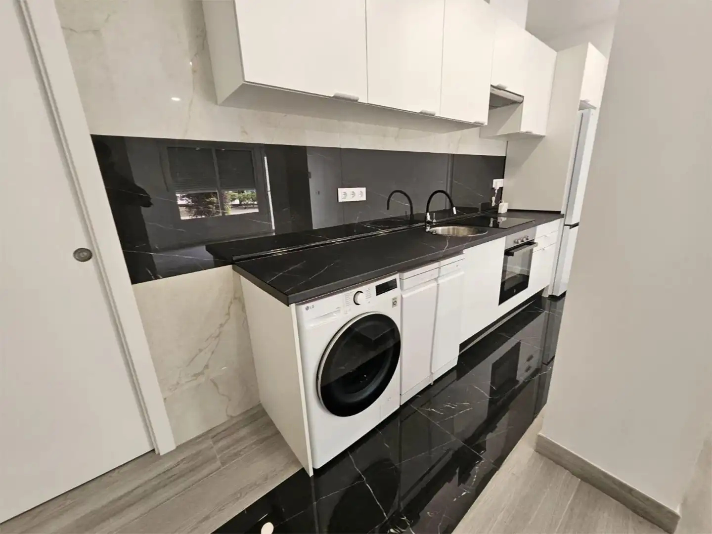 Kitchen of Flat for sale in Alcobendas  with Air Conditioner and Heating