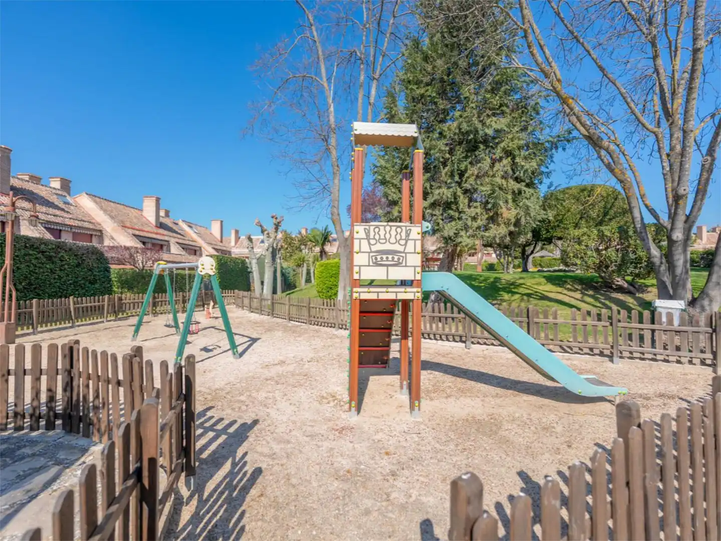 Casa o chalet en venta en Calle Isla Cristina, 1, El Olivar de Mirabal