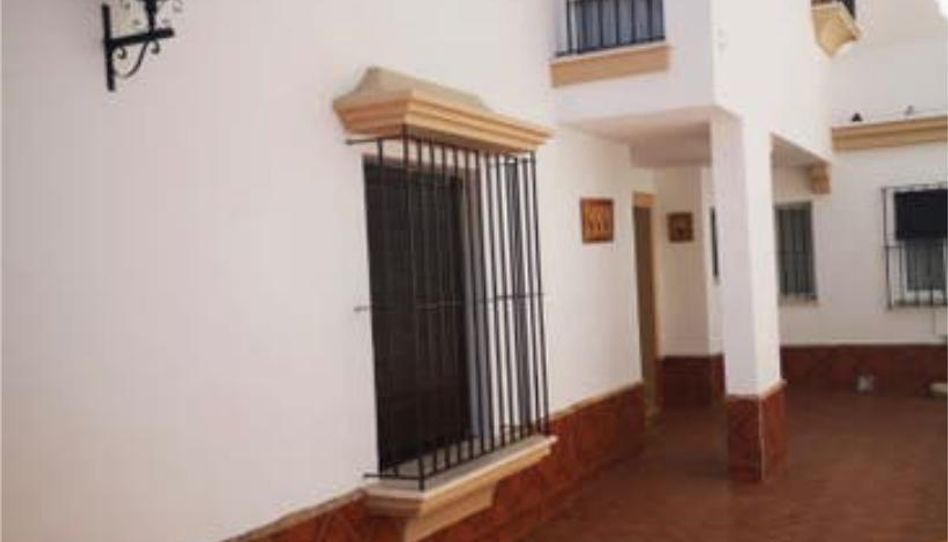 Casa o chalet en venta en Lebrija, Sevilla - imagen 1 Foto 1 de Casa o chalet en venta en Lebrija, Sevilla