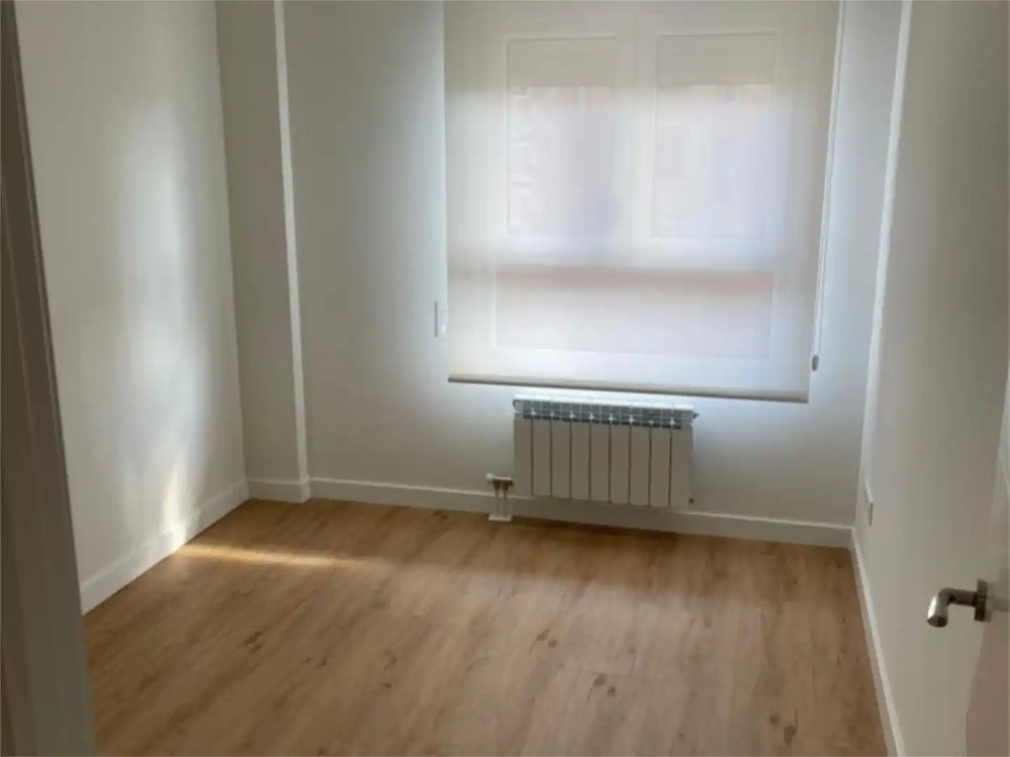 Piso en venta en Obispo Ballester Kalea, 51, Aranbizkarra Habitación de Piso en venta en Vitoria - Gasteiz con Terraza y Balcón