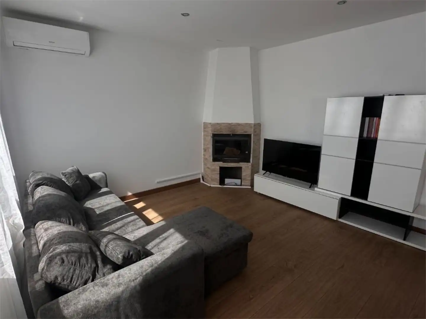 Sala de estar de Casa o chalet para compartir en Mejorada del Campo con Aire acondicionado, Calefacción y Parquet