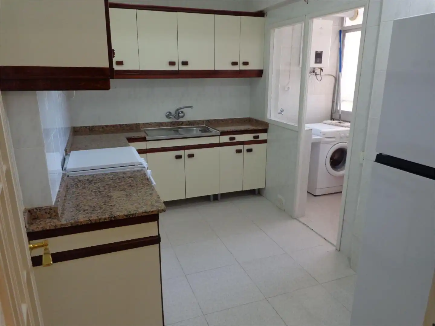 Flat for sale in Carrer Bono Guarner, 21, Santo Domigo Kitchen of Flat for sale in Alicante / Alacant with Air Conditioner, Heating and Terrace