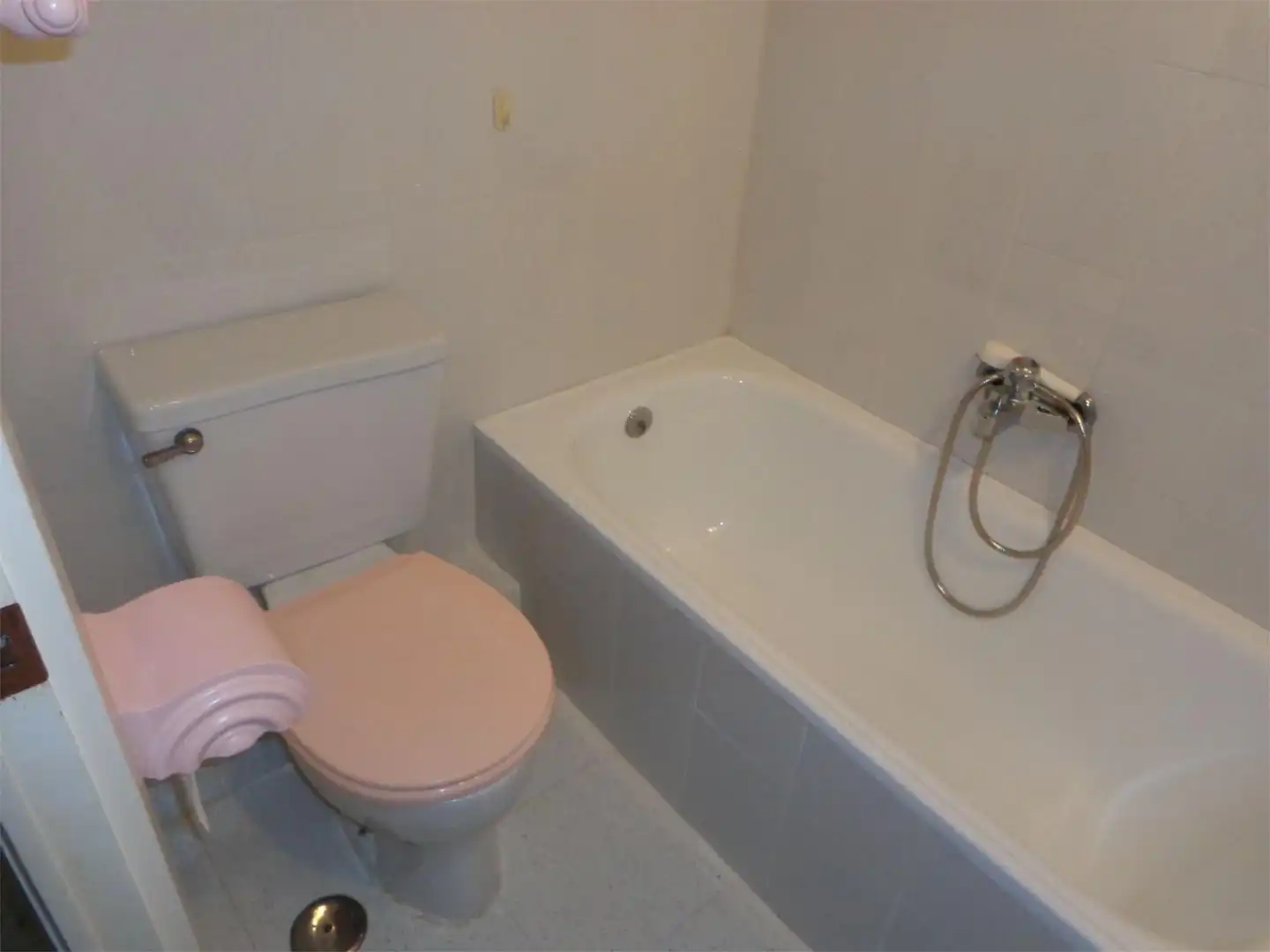 Flat for sale in Carrer Bono Guarner, 21, Santo Domigo Bathroom of Flat for sale in Alicante / Alacant with Air Conditioner, Heating and Terrace