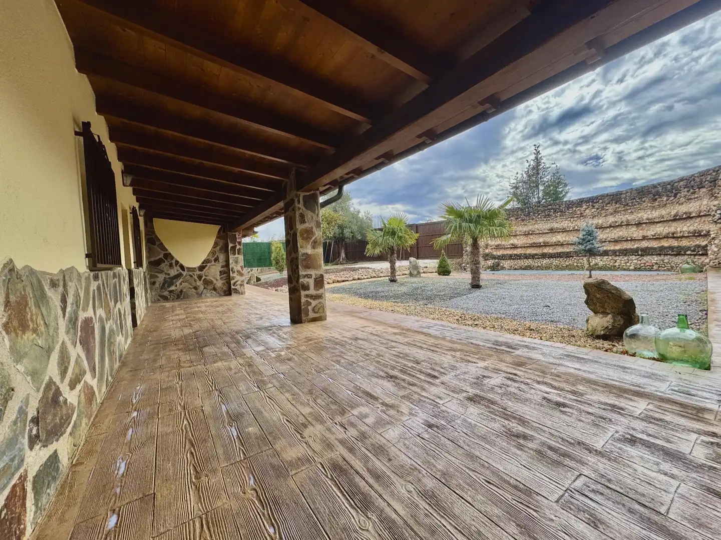 Terrassa de Casa o xalet en venda en  Logroño amb Jardí privat, Parquet i Terrassa