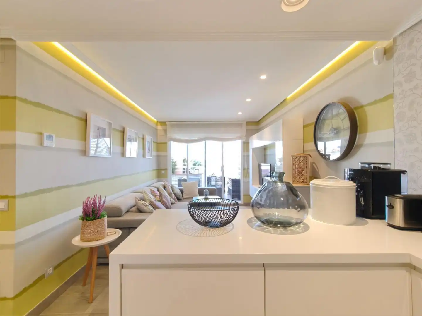 Ático en venta en Carrer D' Alacant, 8, Playa Norte Sala de estar de Ático en venta en Peñíscola / Peníscola con Aire acondicionado, Terraza y Piscina