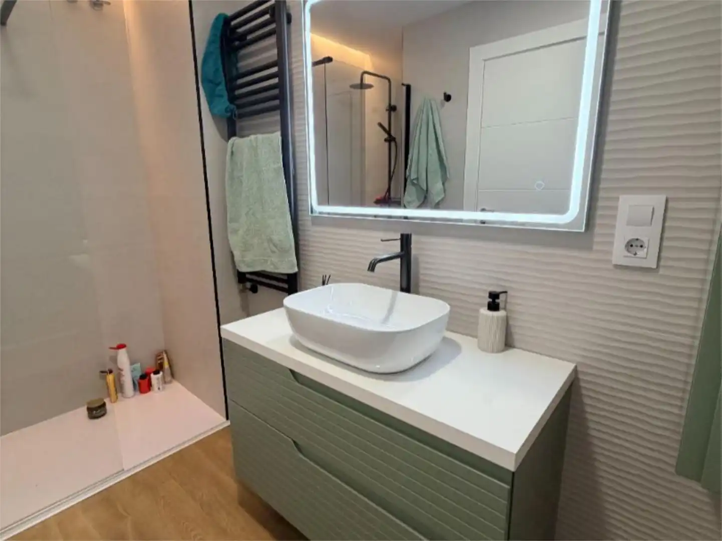 Habitación en Calle Tejares, 39, Carretas - Pajarita Baño de Piso para compartir en Albacete con Aire acondicionado, Calefacción y Parquet