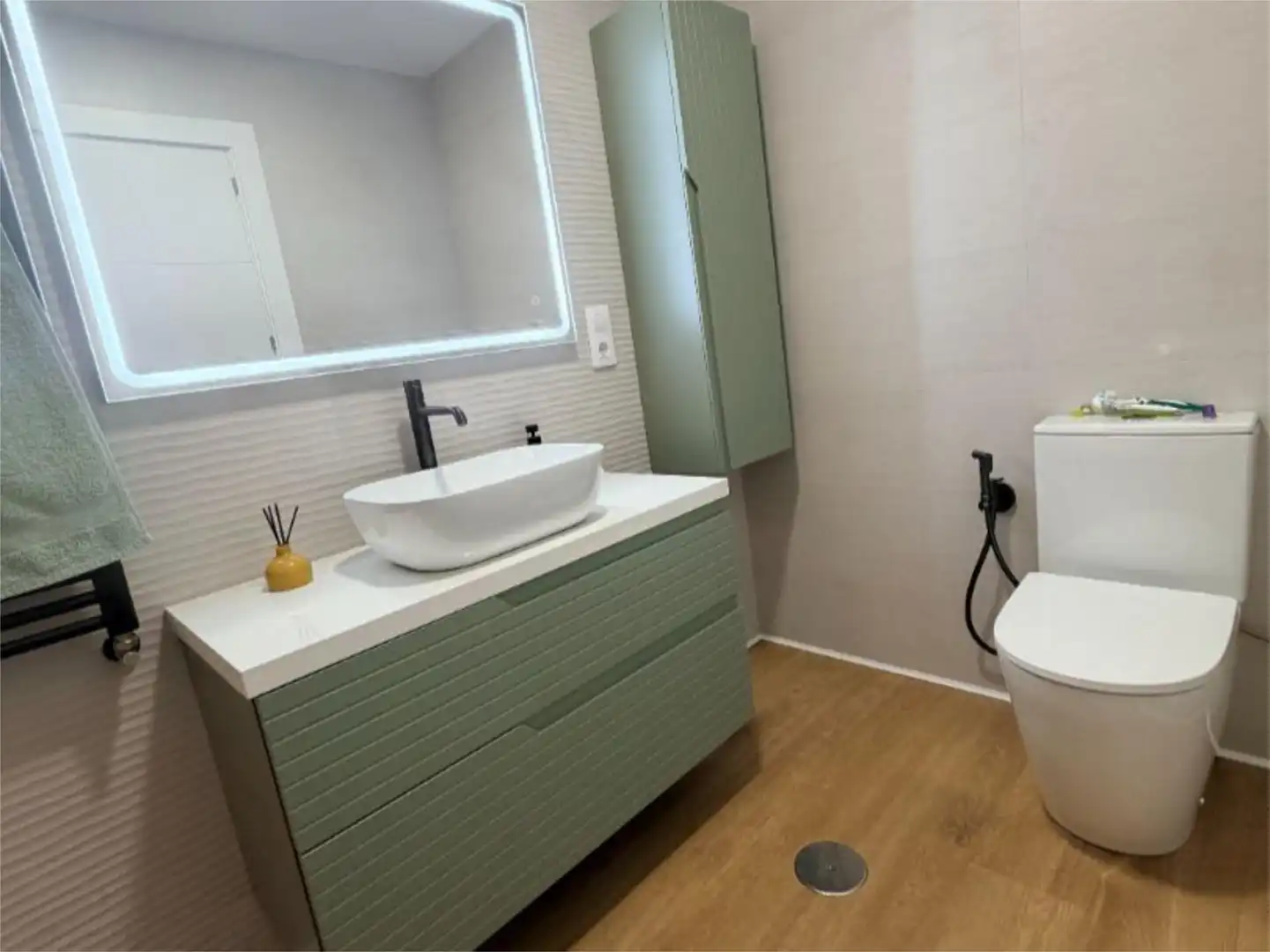Habitación en Calle Tejares, 39, Carretas - Pajarita Baño de Piso para compartir en Albacete con Aire acondicionado, Calefacción y Parquet