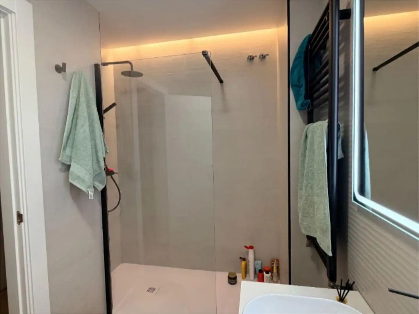 Habitación en Calle Tejares, 39, Carretas - Pajarita Baño de Piso para compartir en Albacete con Aire acondicionado, Calefacción y Parquet