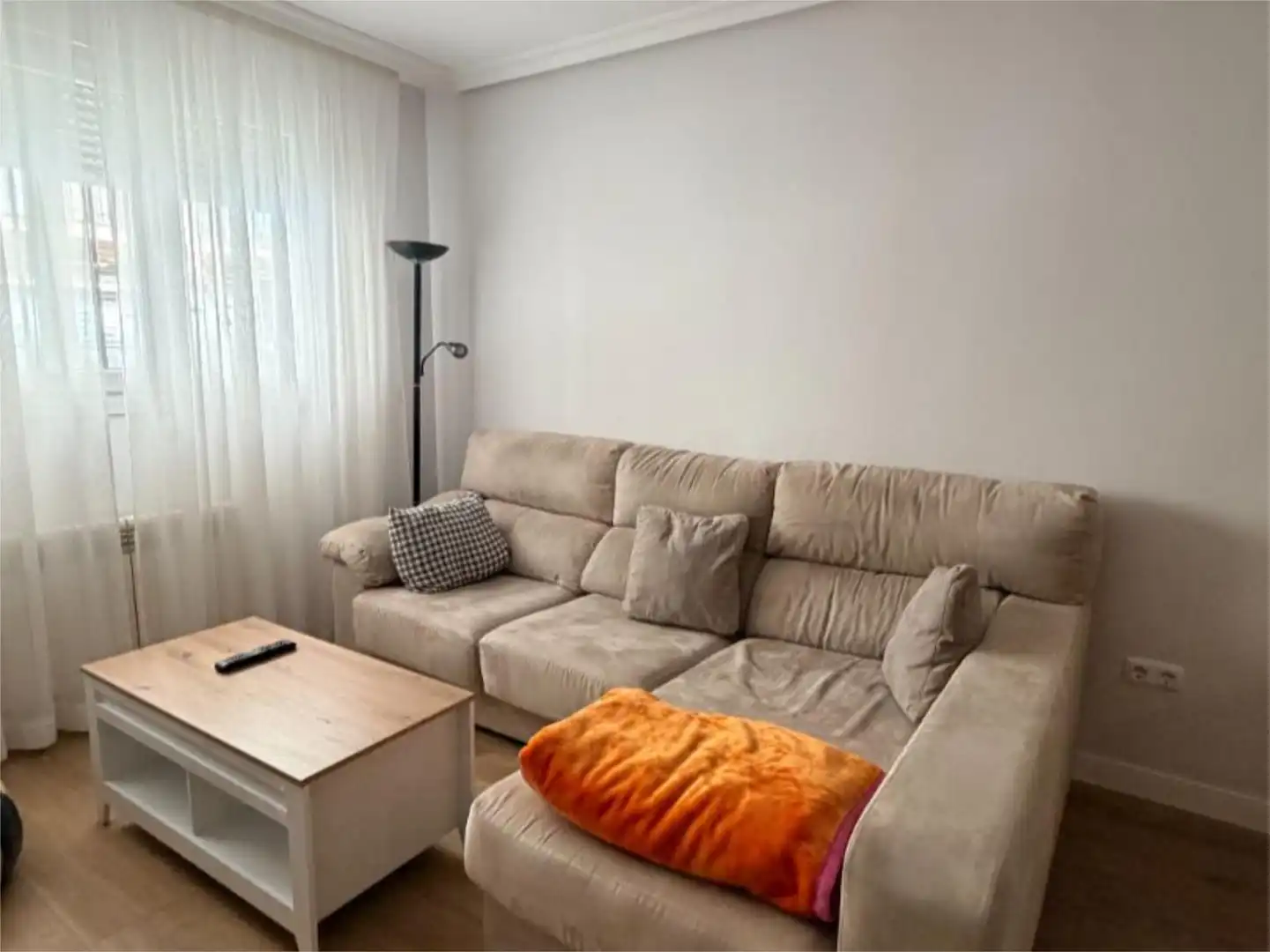 Habitación en Calle Tejares, 39, Carretas - Pajarita Sala de estar de Piso para compartir en Albacete con Aire acondicionado, Calefacción y Parquet