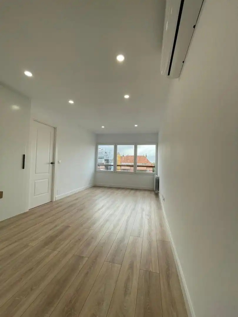 Flat for rent in Avenida de Alberto Alcocer, 43, Nueva España Bedroom of Flat for rent in Madrid Capital with Air Conditioner, Terrace and Swimming Pool