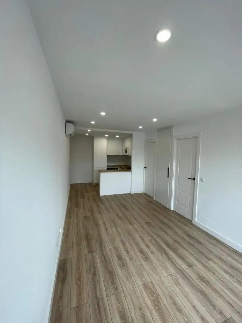 Flat for rent in Avenida de Alberto Alcocer, 43, Nueva España Kitchen of Flat for rent in Madrid Capital with Air Conditioner, Terrace and Swimming Pool