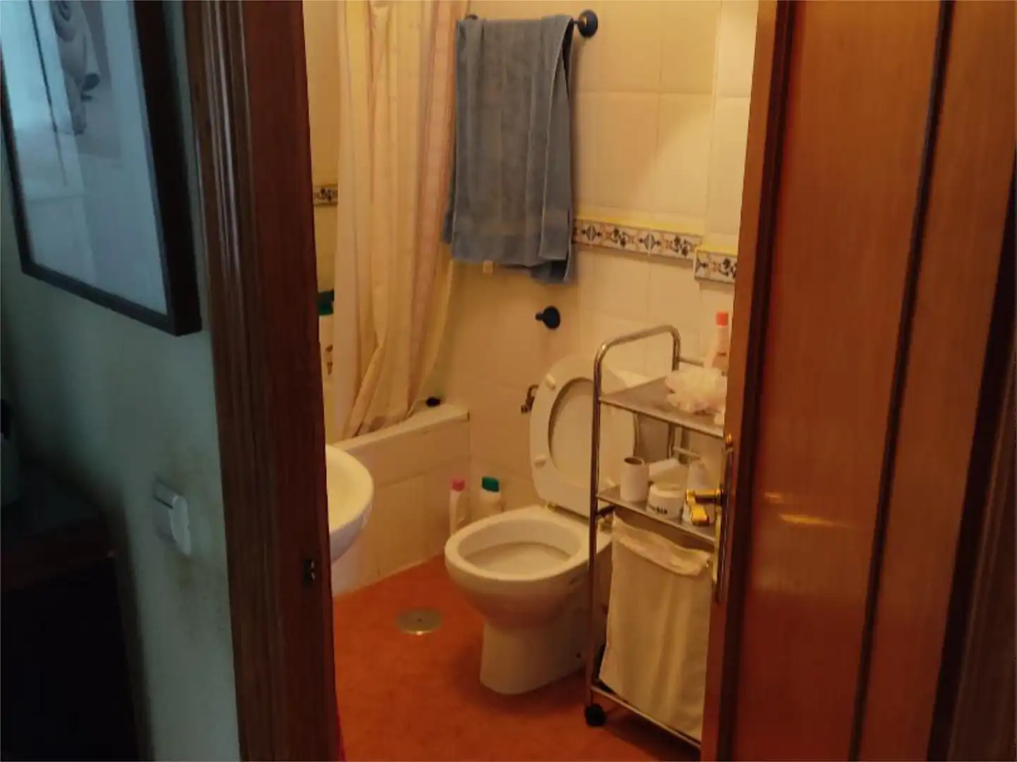 Baño de Piso en venta en El Casar de Escalona con Aire acondicionado, Calefacción y Jardín privado