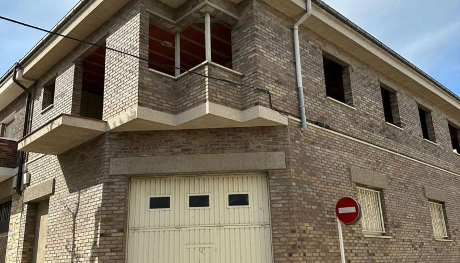 Casa adosada en venta en Carrer de Gabriel de Tàrrega, 18, Tàrrega, Lleida - imagen 1 Foto 1 de Casa adosada en venta en Carrer de Gabriel de Tàrrega, 18, Tàrrega, Lleida