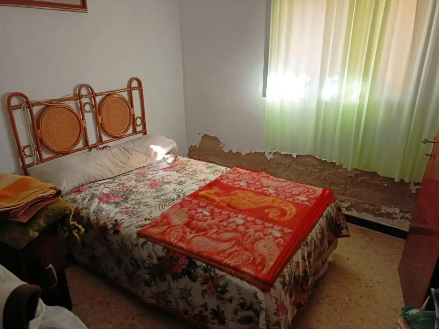Casa adosada en venda a Calle Redondal, 10, Sevilleja de la Jara Dormitori de Casa adosada en venda en Sevilleja de la Jara amb Calefacció, Jardí privat i Terrassa