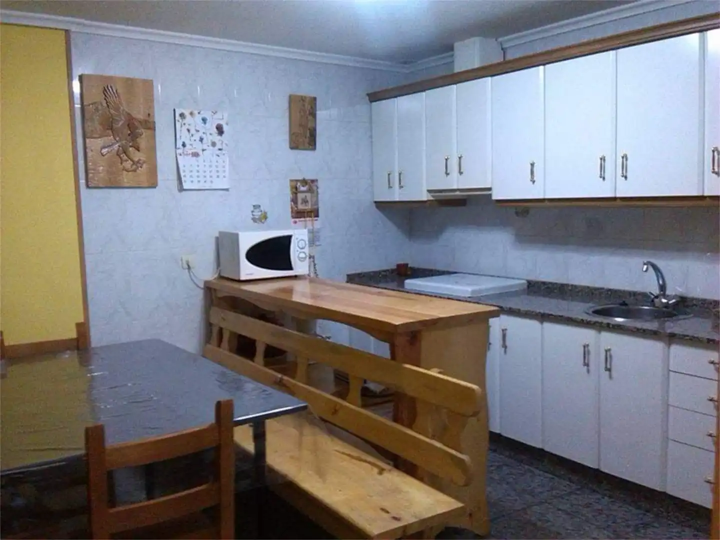 Casa adosada en venda a Calle San Pedro, 37, Vega de Espinareda Cuina de Casa adosada en venda en Vega de Espinareda amb Calefacció, Jardí privat i Terrassa