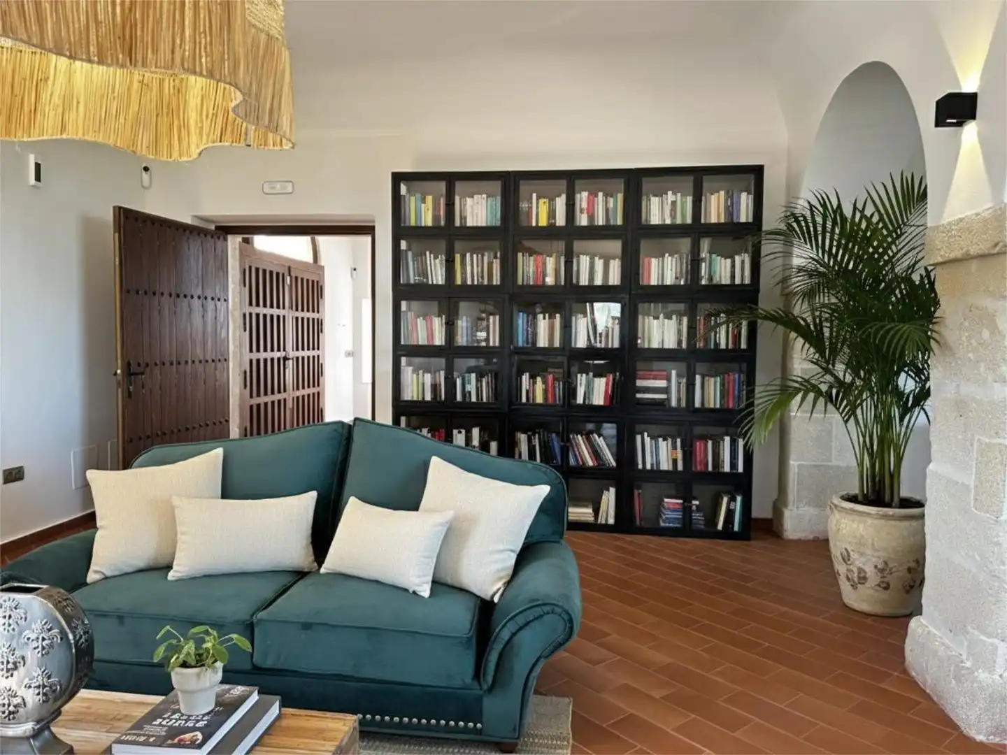 Sala d'estar de Finca rústica en venda en El Puerto de Santa María amb Aire condicionat, Terrassa i Piscina