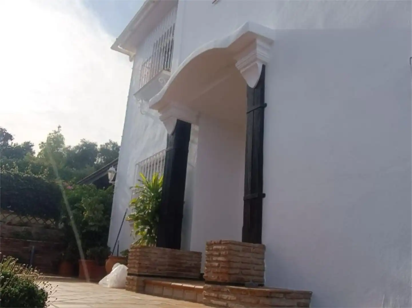 Vista exterior de Casa o chalet en venta en Alhaurín de la Torre con Aire acondicionado, Terraza y Piscina