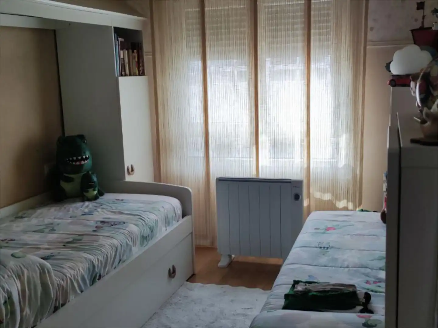 Wohnung zum Verkauf in Rúa Cabeza de Manzaneda, 3, Casco Viejo Schlafzimmer von Wohnung zum Verkauf in Ourense Capital mit Klimaanlage und Balkon