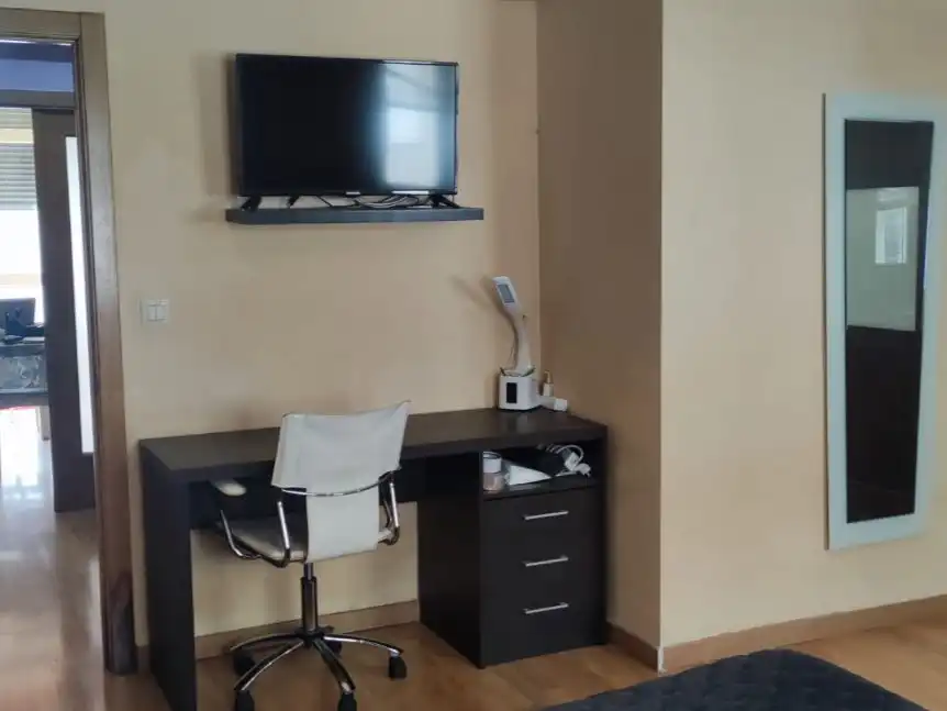 Wohnung zum Verkauf in Rúa Cabeza de Manzaneda, 3, Casco Viejo Wohnzimmer von Wohnung zum Verkauf in Ourense Capital mit Klimaanlage und Balkon