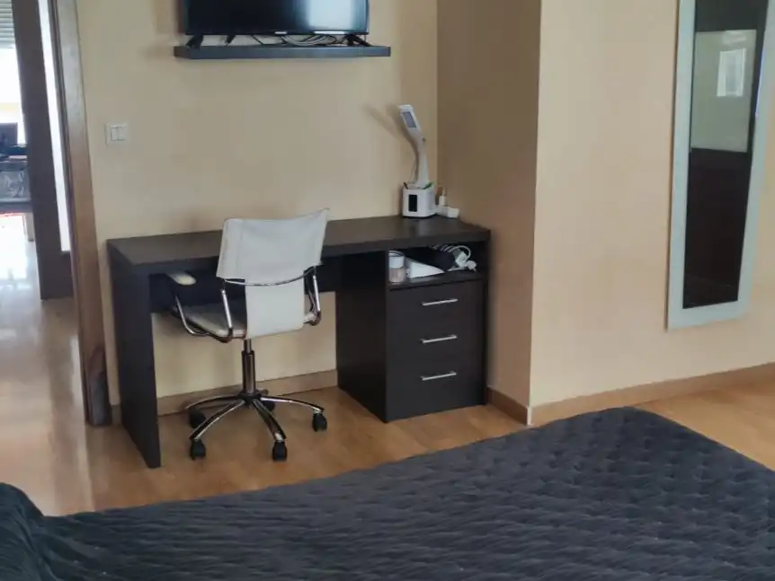 Wohnung zum Verkauf in Rúa Cabeza de Manzaneda, 3, Casco Viejo Schlafzimmer von Wohnung zum Verkauf in Ourense Capital mit Klimaanlage und Balkon