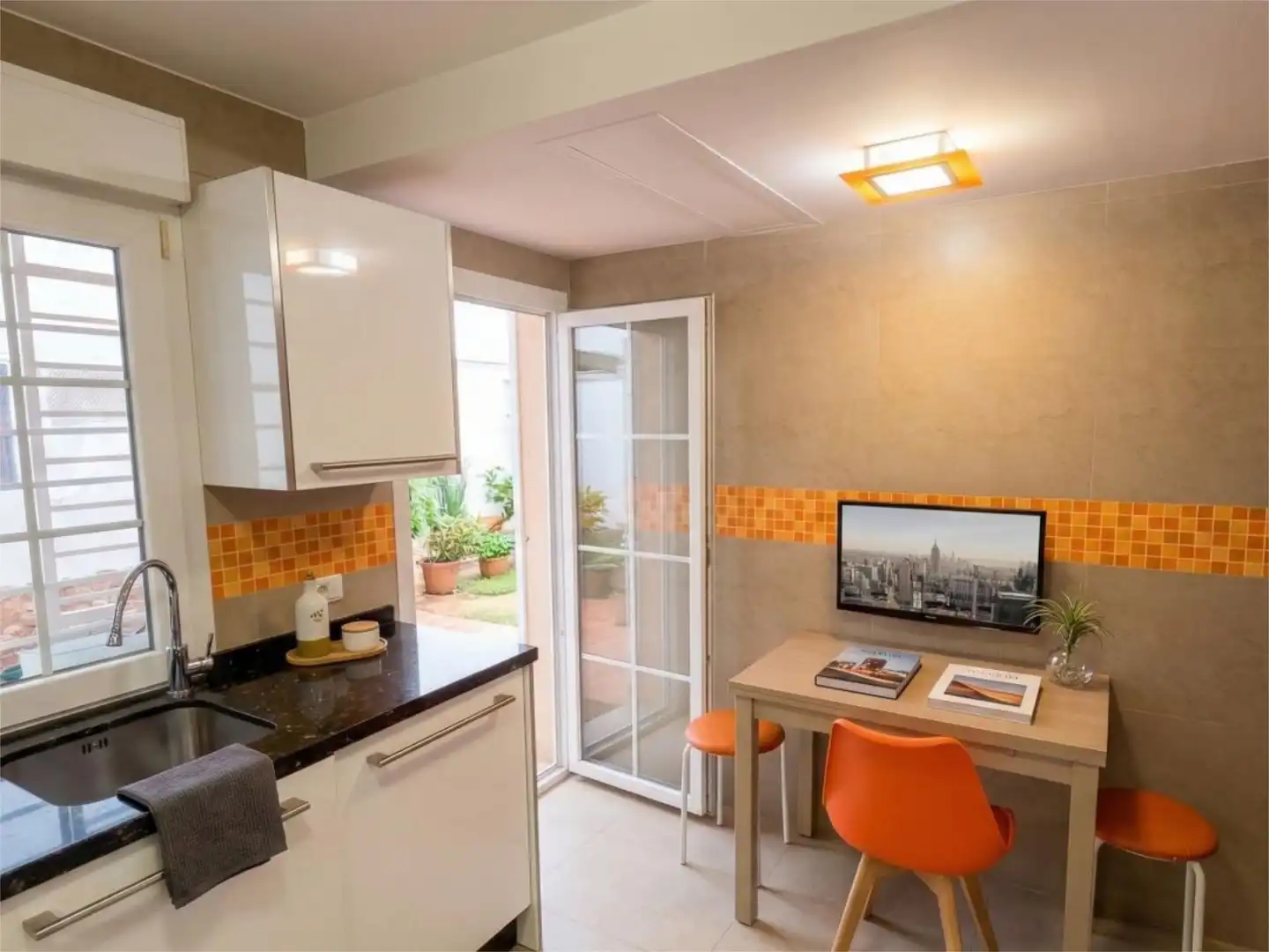 Casa adosada en venta en Calle Aruba, 21, La Florida - Vistalegre