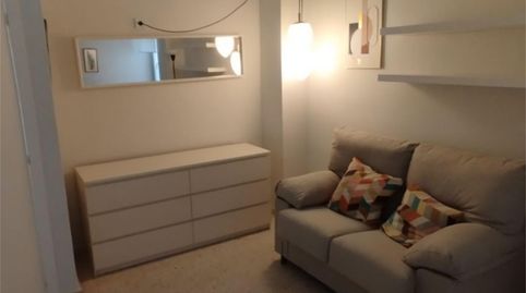 Foto 2 de Estudio de alquiler en Avenida Presidente Adolfo Suárez, 26, Los Remedios, Sevilla Capital