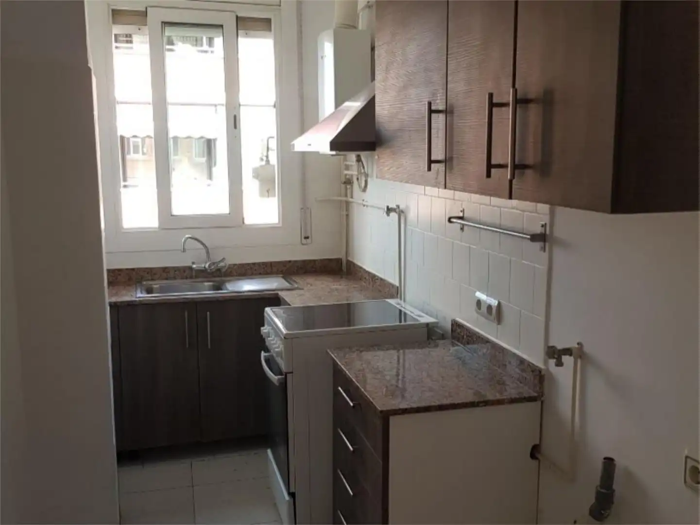 Cuina de Pis de lloguer en Montcada i Reixac amb Terrassa i Balcó