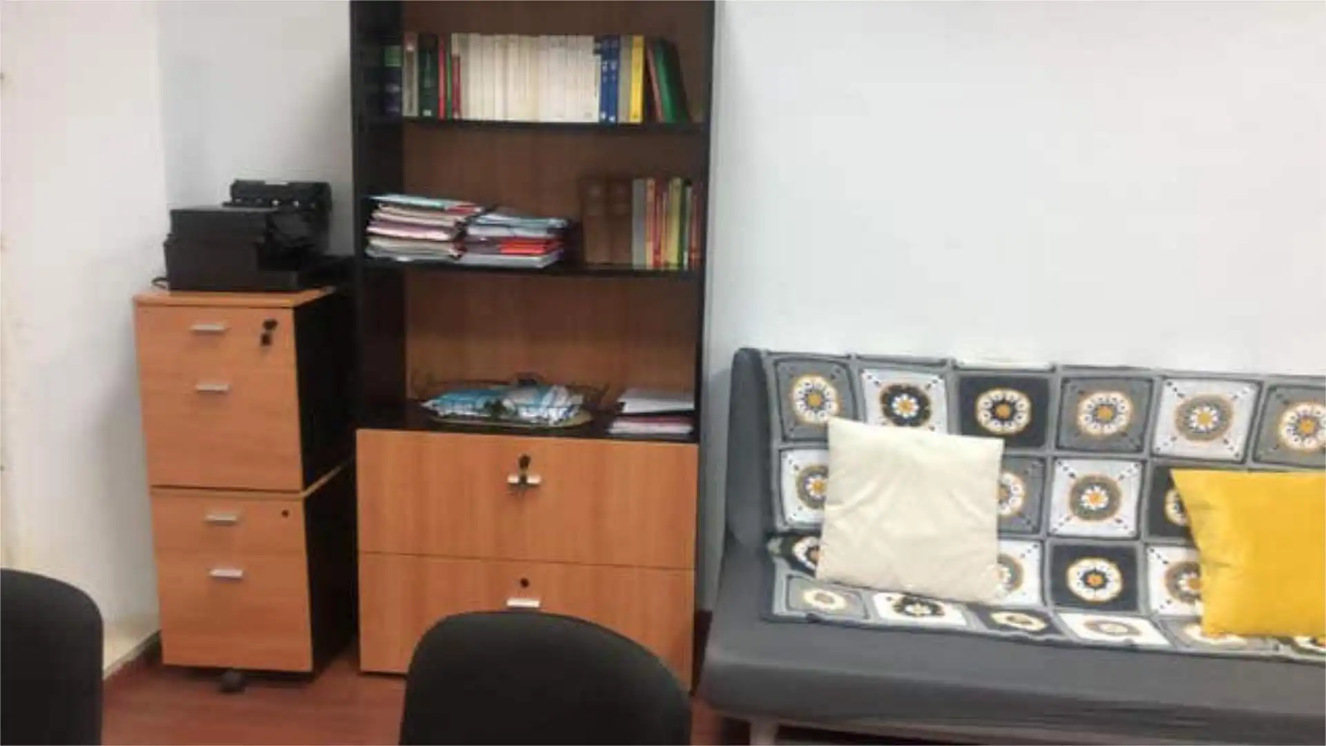 Büro zur Miete in Centro - Calzada - Cabo Noval Büro zur Miete in Sanlúcar de Barrameda mit Klimaanlage