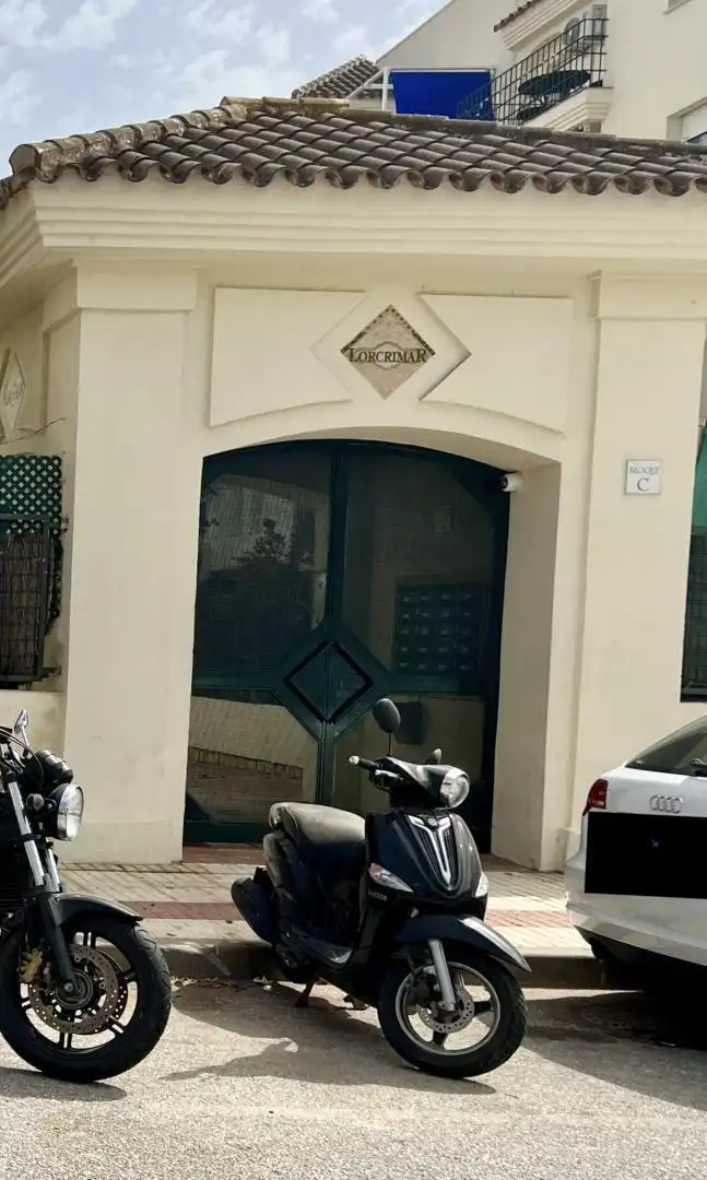 Außenansicht von Garage zur Miete in Marbella