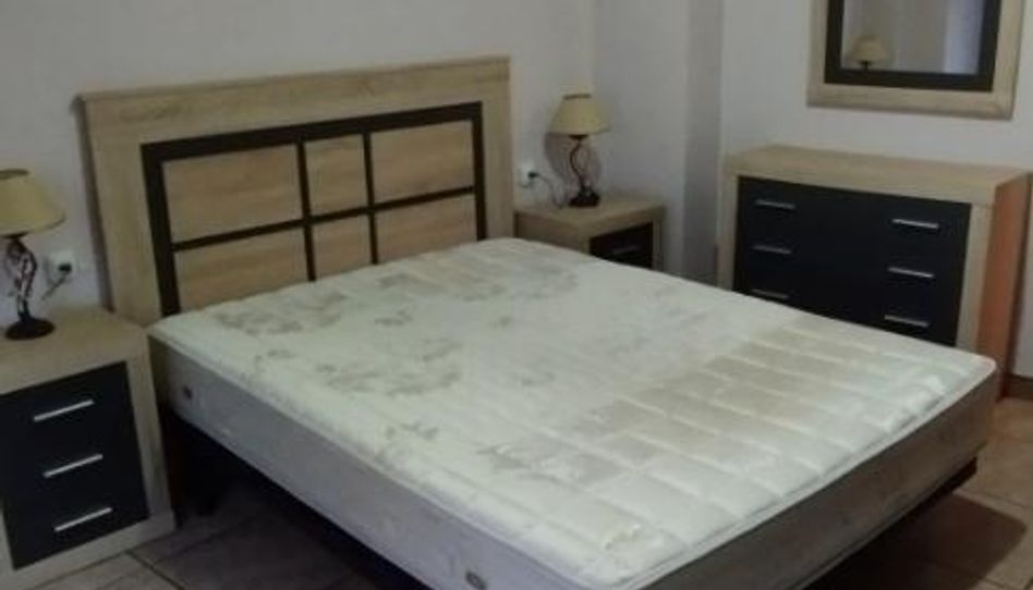 Habitación en Calle del Carmen, 11, Yecla, Murcia - imagen 1 Foto 1 de Habitación en Calle del Carmen, 11, Yecla, Murcia