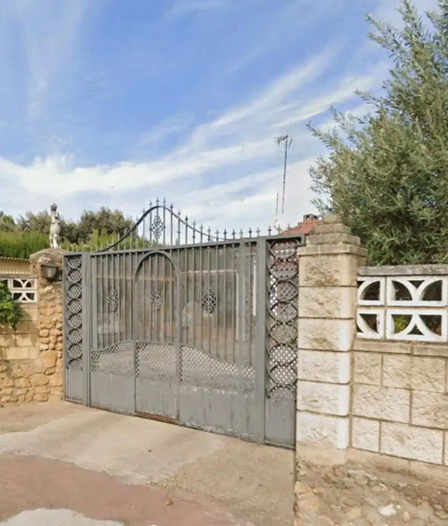 Country homes for sale in Calle del Acebuchal, 74, Palma del Río Exterior view of Country homes for sale in Palma del Río with Air Conditioner and Swimming Pool