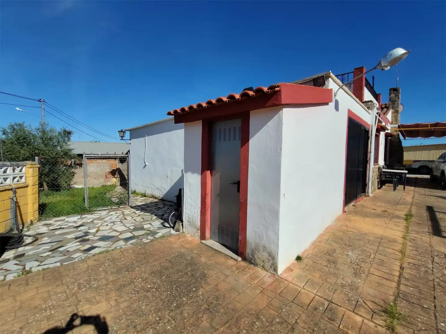 Country homes for sale in Calle del Acebuchal, 74, Palma del Río Exterior view of Country homes for sale in Palma del Río with Air Conditioner and Swimming Pool