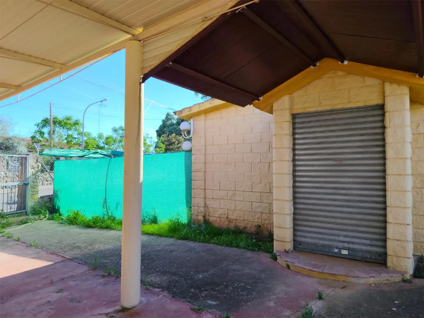 Country homes for sale in Calle del Acebuchal, 74, Palma del Río Exterior view of Country homes for sale in Palma del Río with Air Conditioner and Swimming Pool