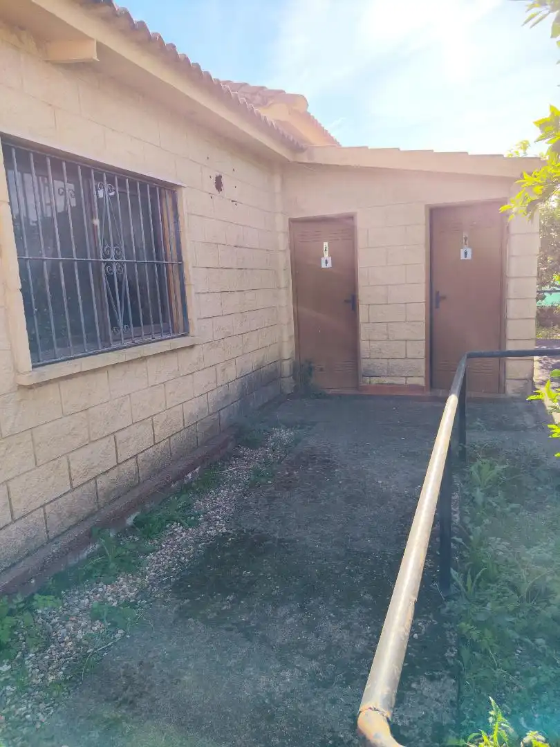 Country homes for sale in Calle del Acebuchal, 74, Palma del Río Country homes for sale in Palma del Río with Air Conditioner and Swimming Pool
