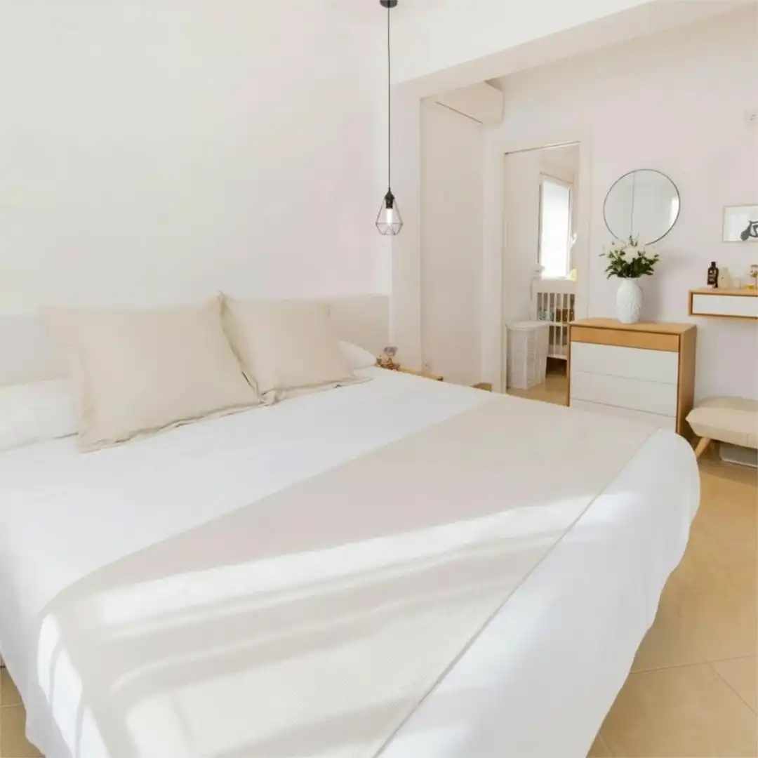 Schlafzimmer von Dachboden zum Verkauf in Massamagrell mit Klimaanlage und Terrasse