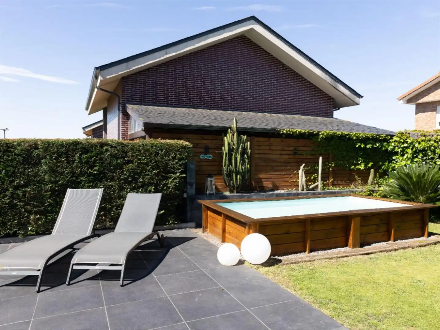 Flat for sale in Barrio Los Perales, 205, Marina de Cudeyo Swimming pool of Flat for sale in Marina de Cudeyo with Terrace and Swimming Pool