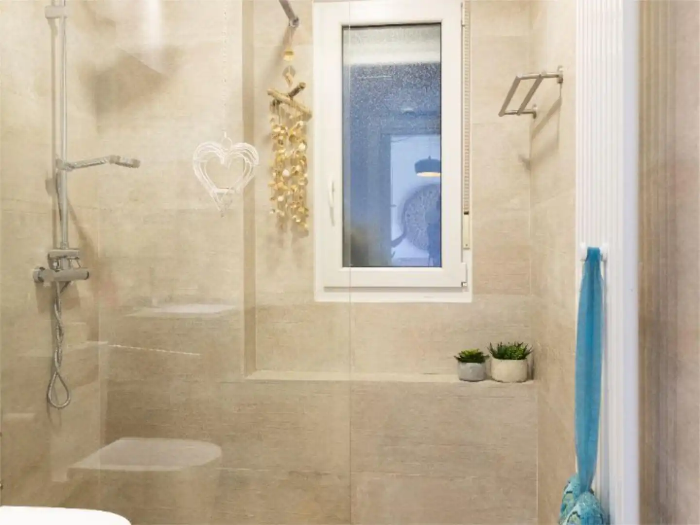 Flat for sale in Barrio Los Perales, 205, Marina de Cudeyo Bathroom of Flat for sale in Marina de Cudeyo with Terrace and Swimming Pool