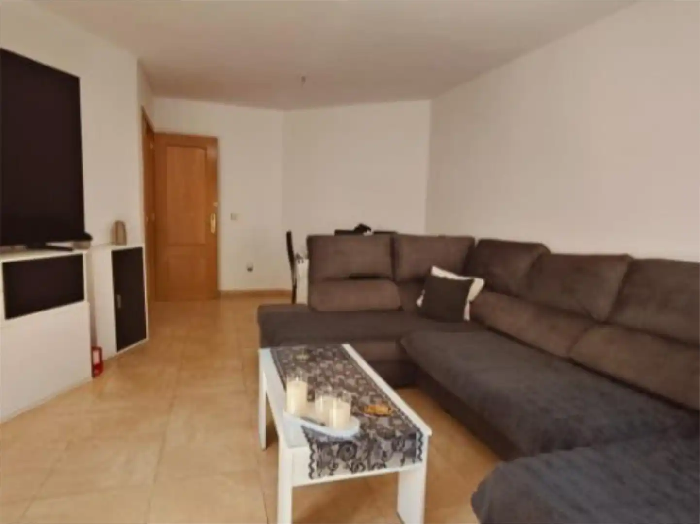 Sala de estar de Piso en venta en Los Santos de la Humosa con Aire acondicionado, Calefacción y Amueblado