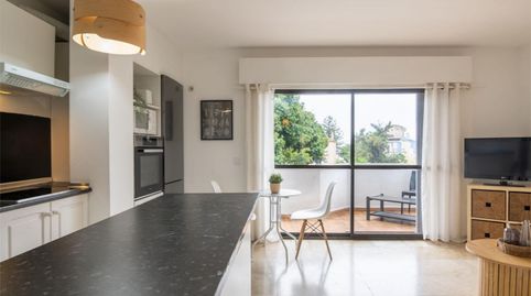 Foto 2 von Wohnung zur Miete in Calle Torre Almenara, 6, Puerto de Estepona, Estepona