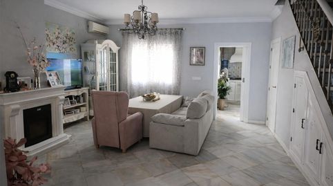 Foto 2 de Casa adosada en venda a Calle Ayamonte, 43, Bollullos Par del Condado, Huelva