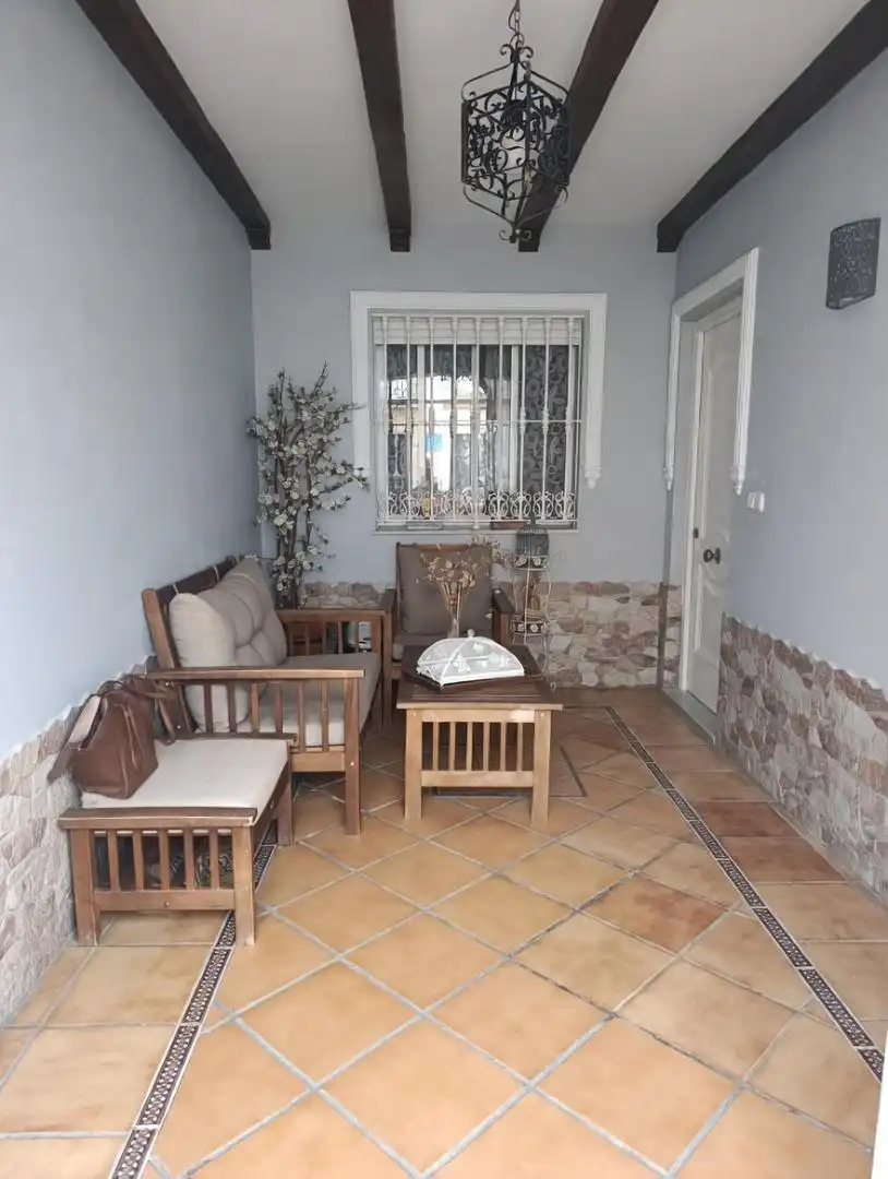 Casa adosada en venda a Calle Ayamonte, 43, Bollullos Par del Condado Casa adosada en venda en Bollullos Par del Condado amb Aire condicionat, Terrassa i Balcó