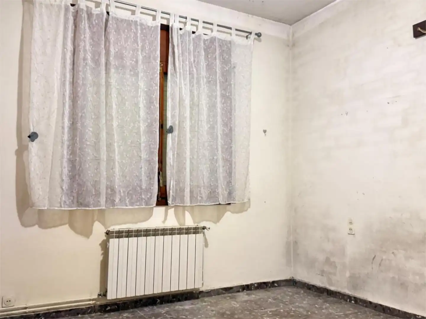 Pis en venda a Via Alexandre Plana, 18, Pallejà Dormitori de Pis en venda en Pallejà amb Calefacció, Jardí privat i Terrassa