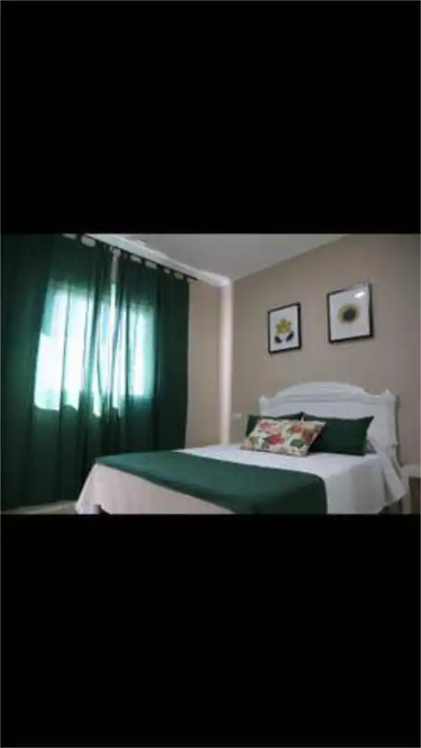 Habitación de Piso de alquiler en Osuna con Jardín privado, Piscina y Amueblado